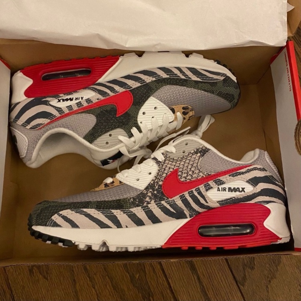Nike Air Max 90 9.5 Men; University Red Black Grey LT Iron Ore Wild Animal Print